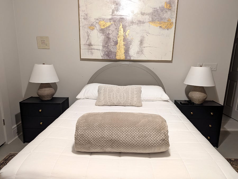 Full/Double Bed