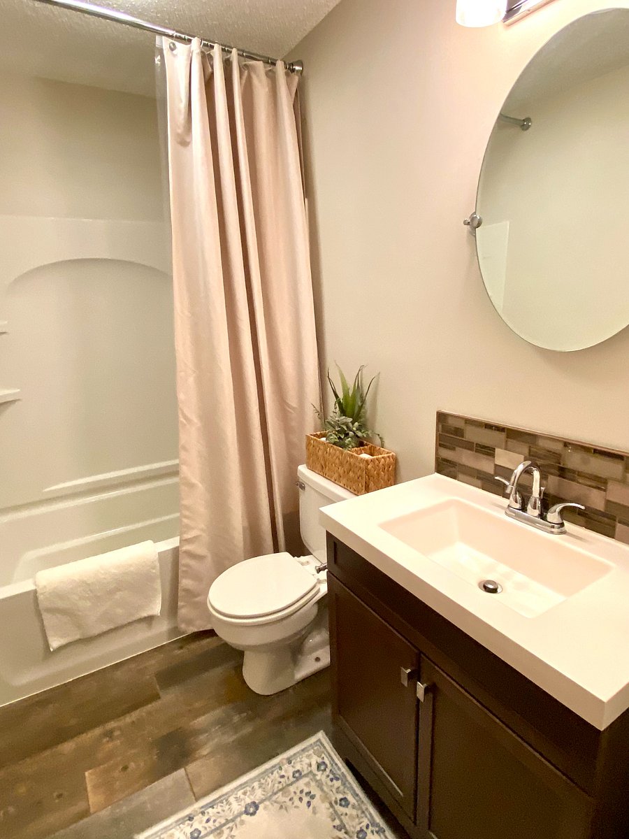 Upstairs Bathroom