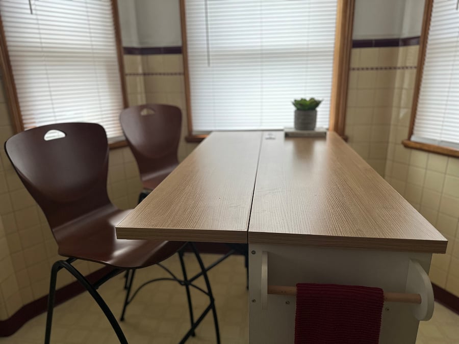 Versatile rolling kitchen island table