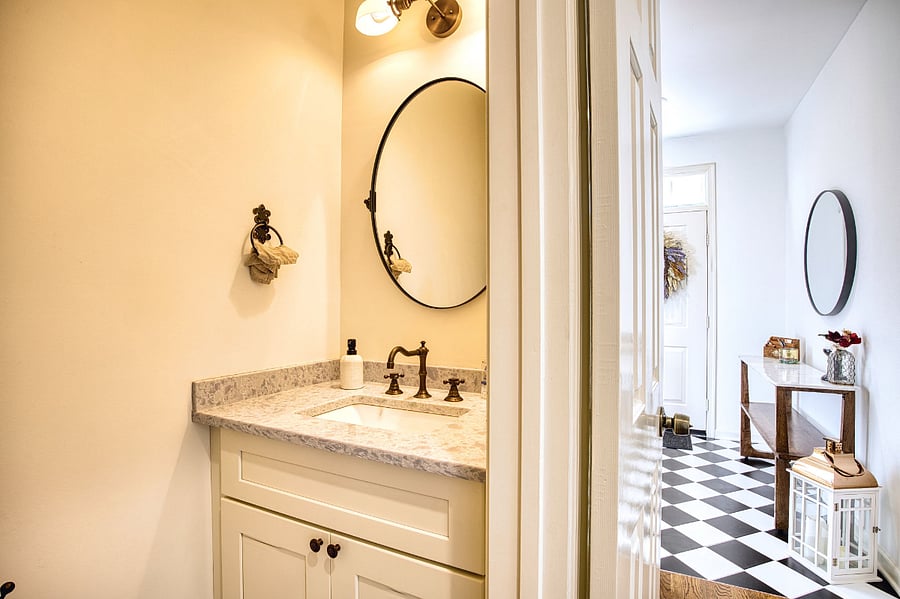 1/2 bath