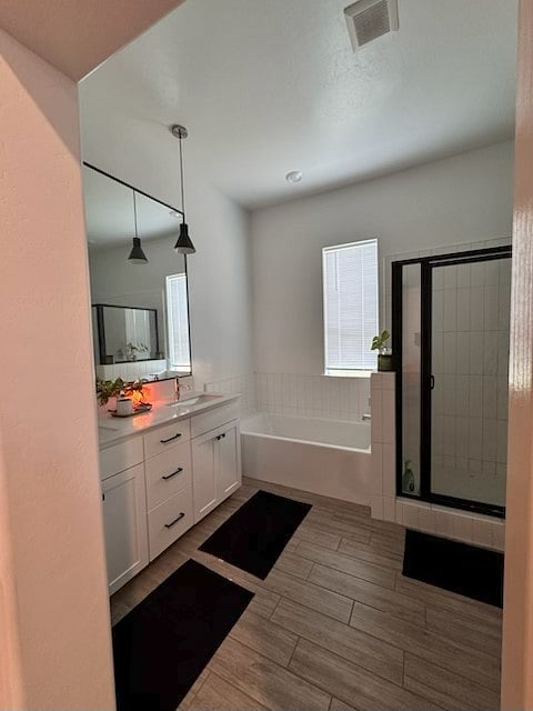 principal ensuite bath