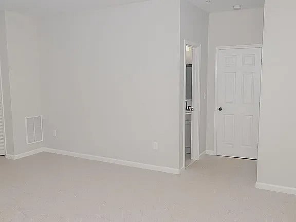 Furnished Finder property 920496_1 photo 7