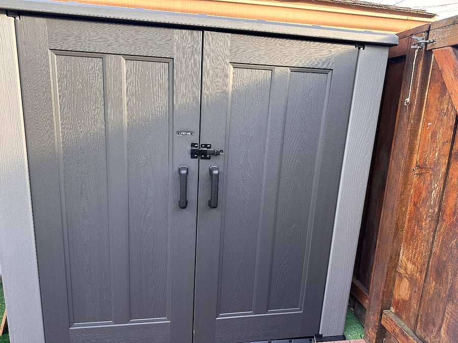 6'3" x 3'5' x 5'6" LOCKABLE shed for bike, boogie board, boxes, etc.