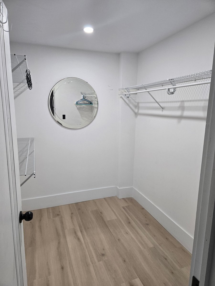 Walk In Closet