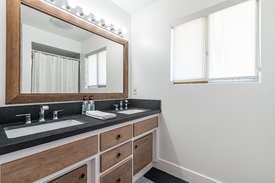 Bathroom 1 or 2
