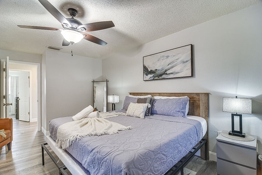 Master Bedroom Queen