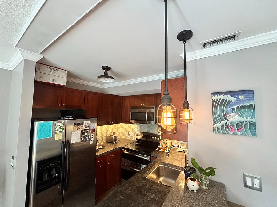 Counter bar with pendant lights