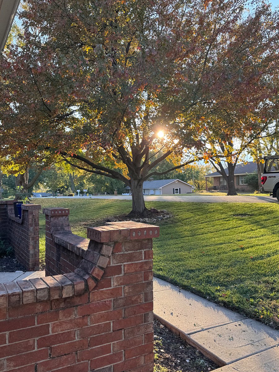 Parkville Missouri golden hour Sunsets