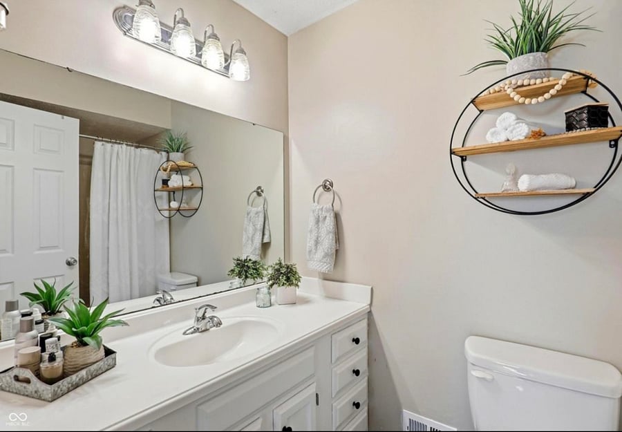 Sink with very wide vanity