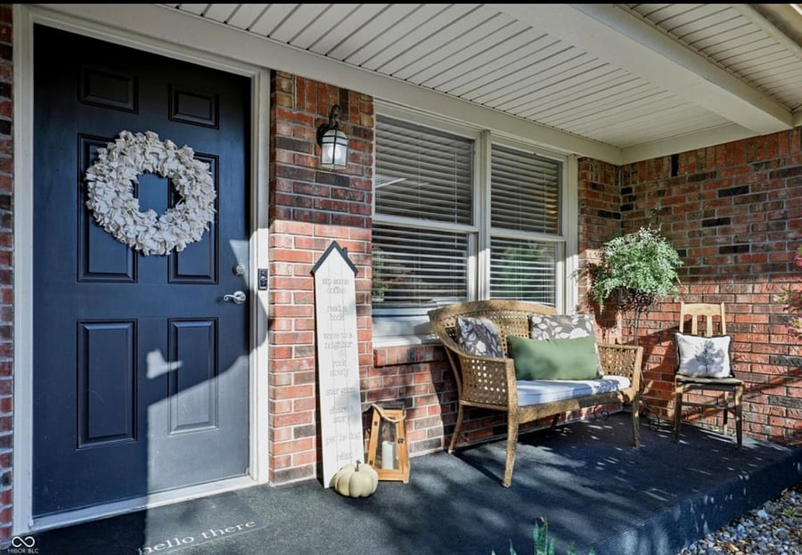 Wide front porch, another outdoor space to relax. 