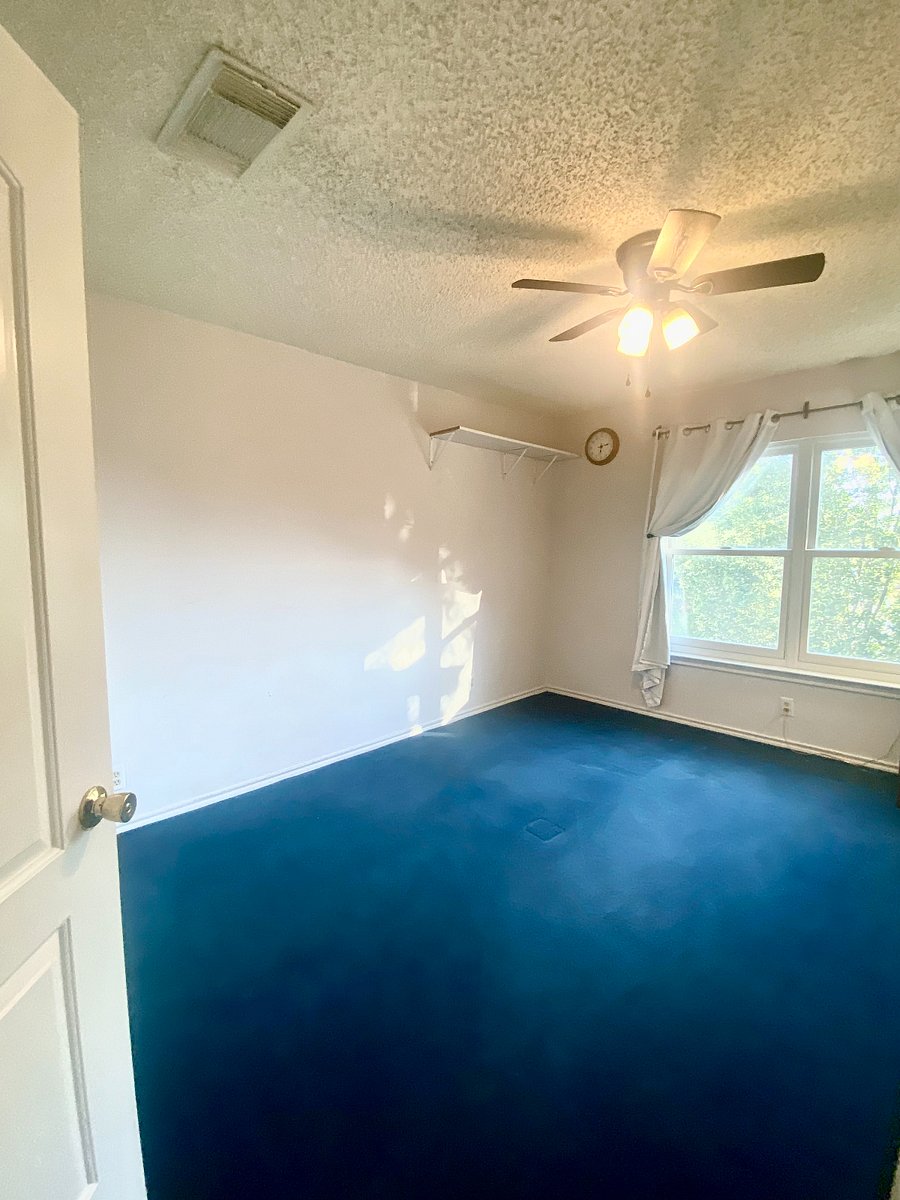 Room B: full bed 120 sq ft $700/mo