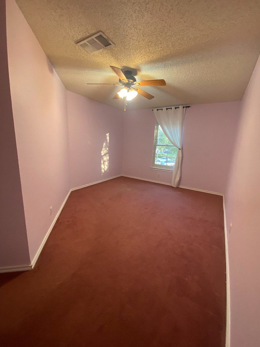 Room C: full bed, 130 sq ft, $800/mo