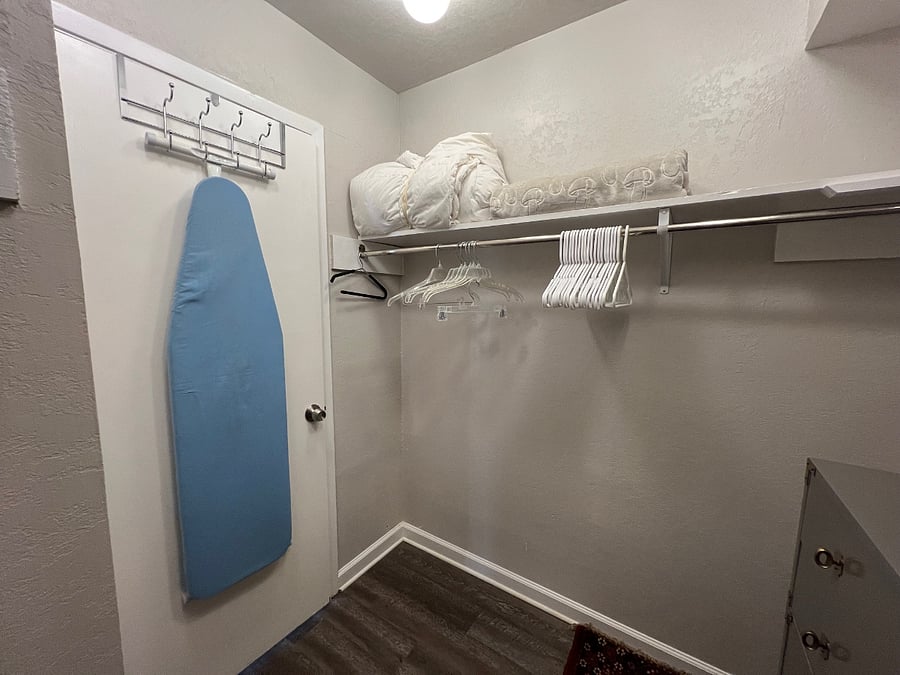 Iron board/ iron