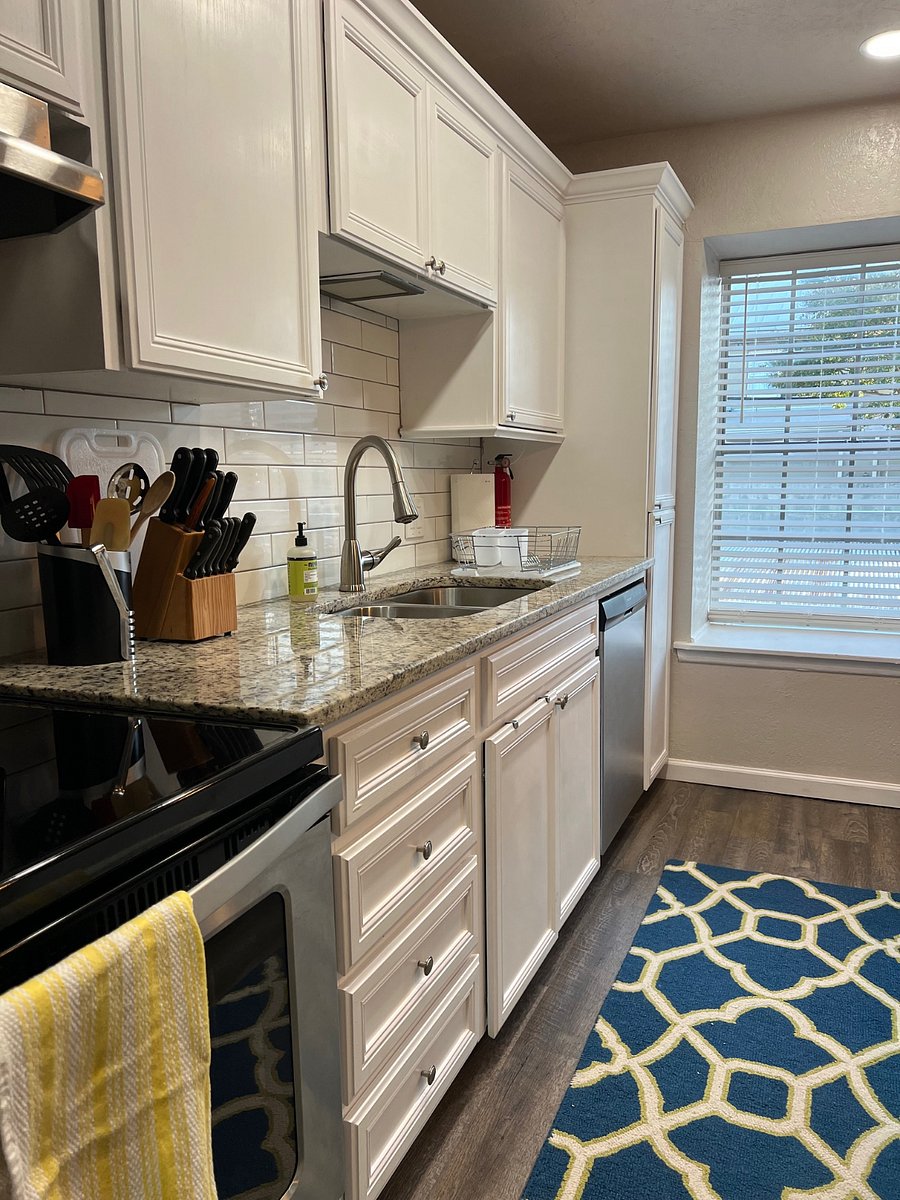 natural light - kitchen