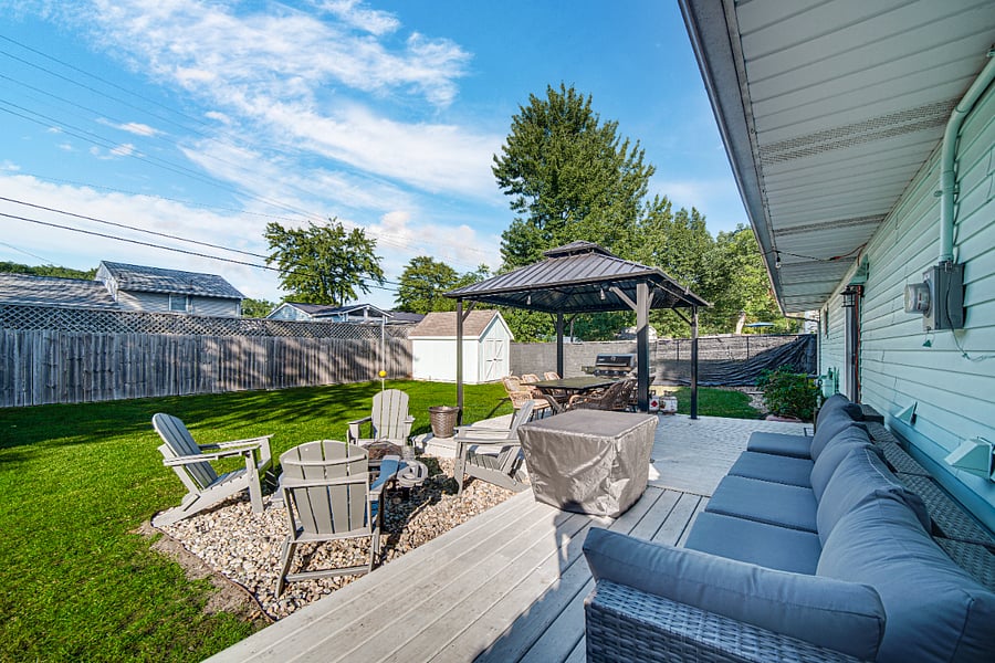 Gather around the gas or wood fire pit for s'mores and sunsets after a day at the beach. The perfect was to end your Lake Michigan adventure!