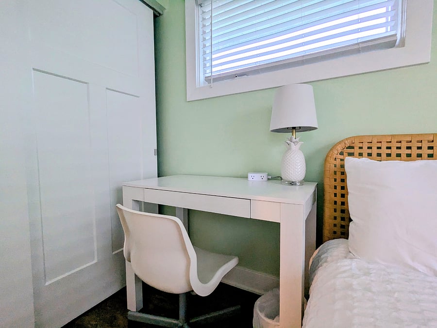 Need to stay connected? The dedicated workspace and fast Wi-Fi in bedroom 2 make remote work a breeze - with lake views just minutes away.