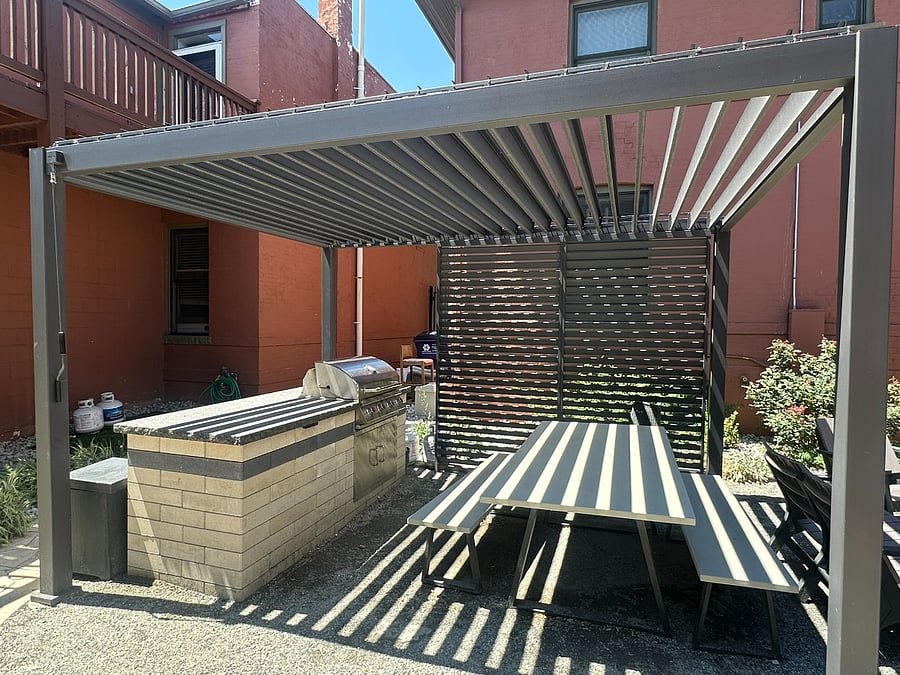 courtyard grill 