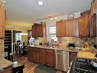Furnished Finder property 921540_1 photo 3