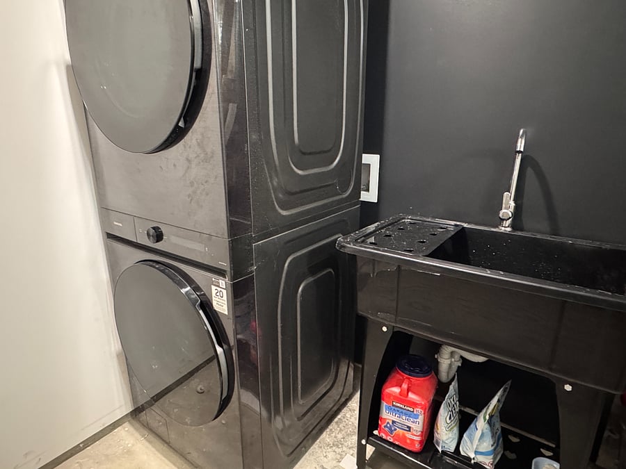 Washer/Dryer/Utility sink 