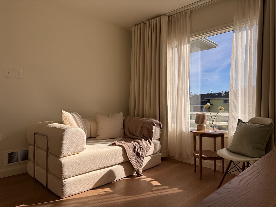 Bedroom 2 (Flex room) - Couch setting (can be expanded to queen bed)