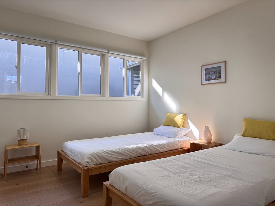Bedroom 3 - Twin bed setting (can be pushed together for 1 king bed)