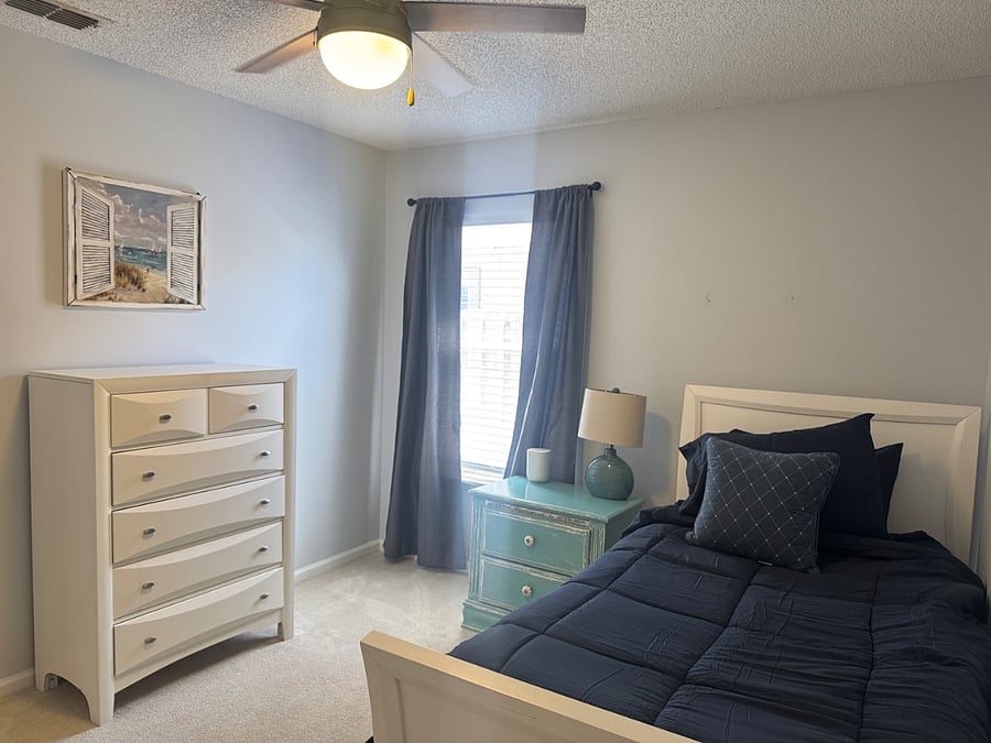 Twin size bed 