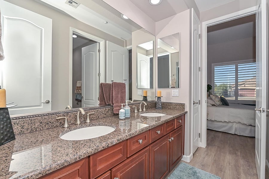 Jack N Jill Bathroom