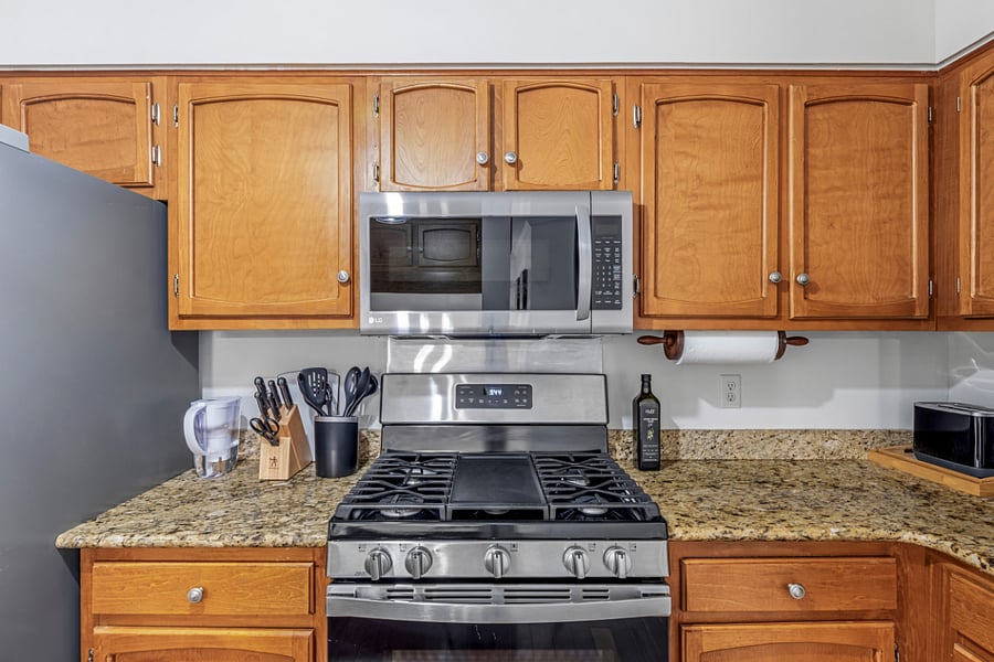 Gas Oven, Range, Griddle top, microwave