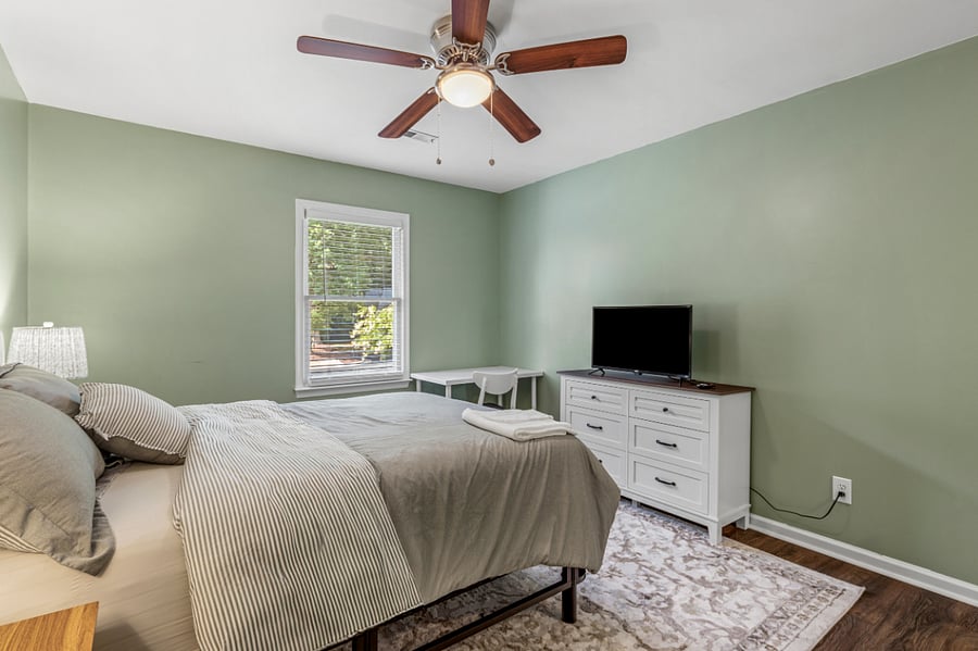 2nd Floor Green Suite