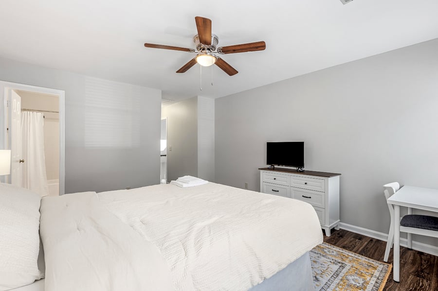 2nd Floor Sand Suite