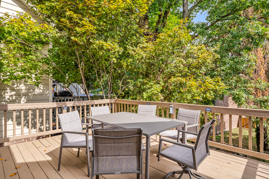 Outdoor table and chairs