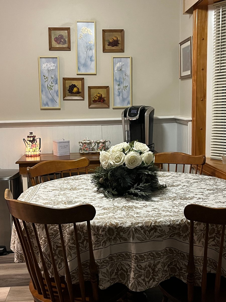 Dining Area 1