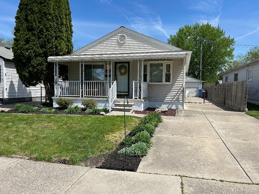 Front Exterior 4