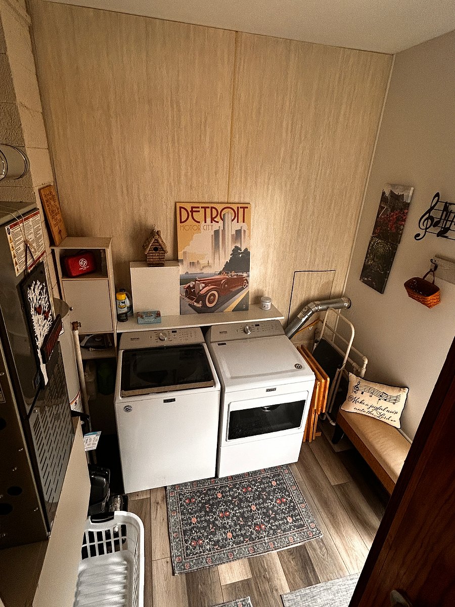 Laundry Room 1