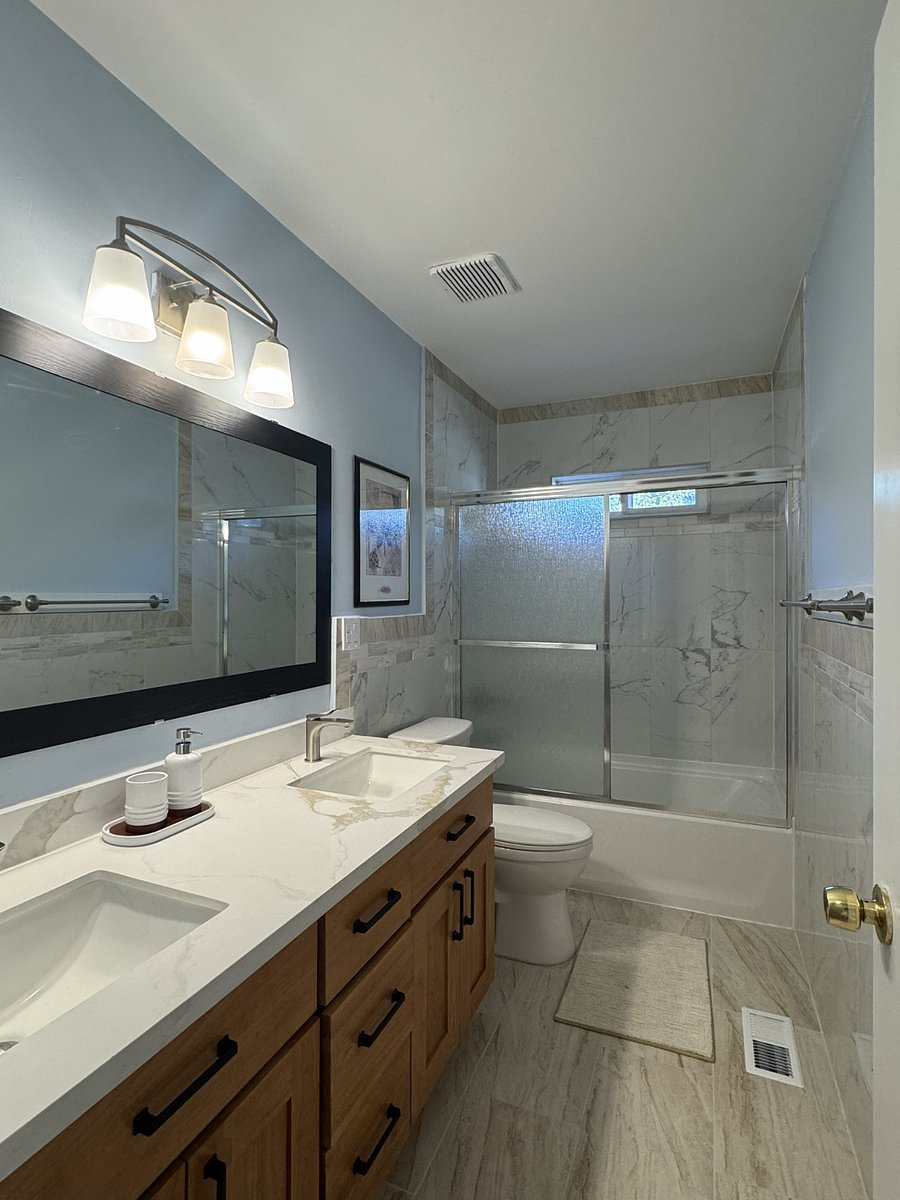 Main bathroom from door