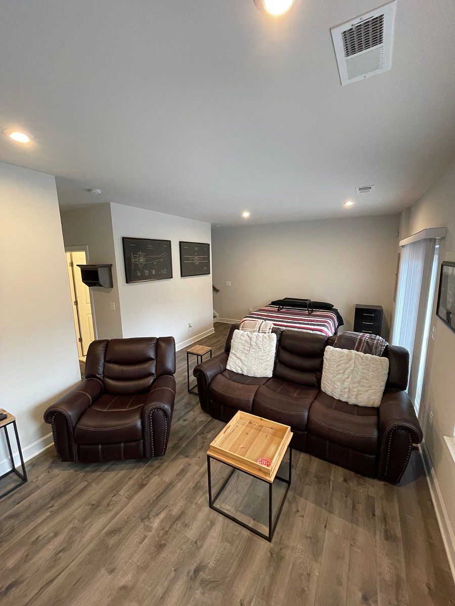 Spacious "studio" style layout with private sitting area and sleeping area. Private access to furnished enclosed patio.