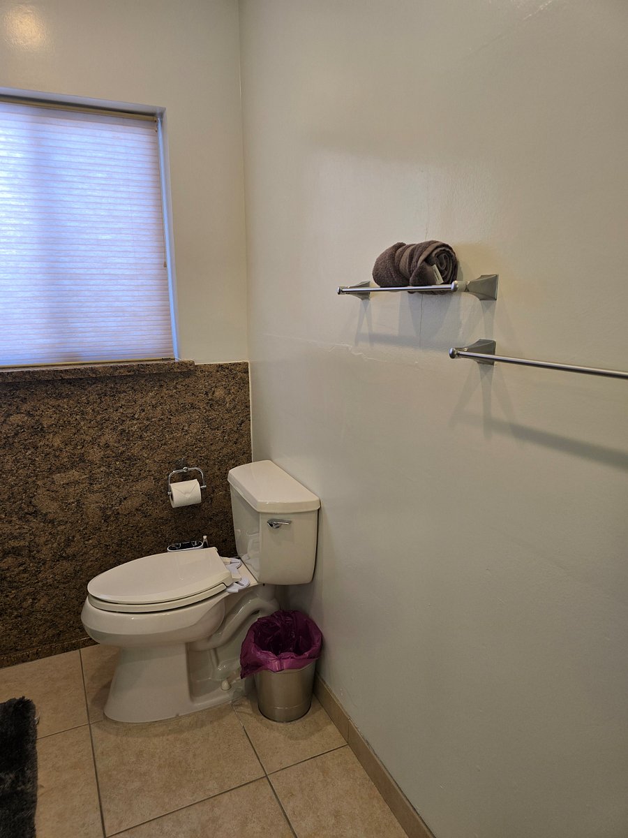 Main bathroom