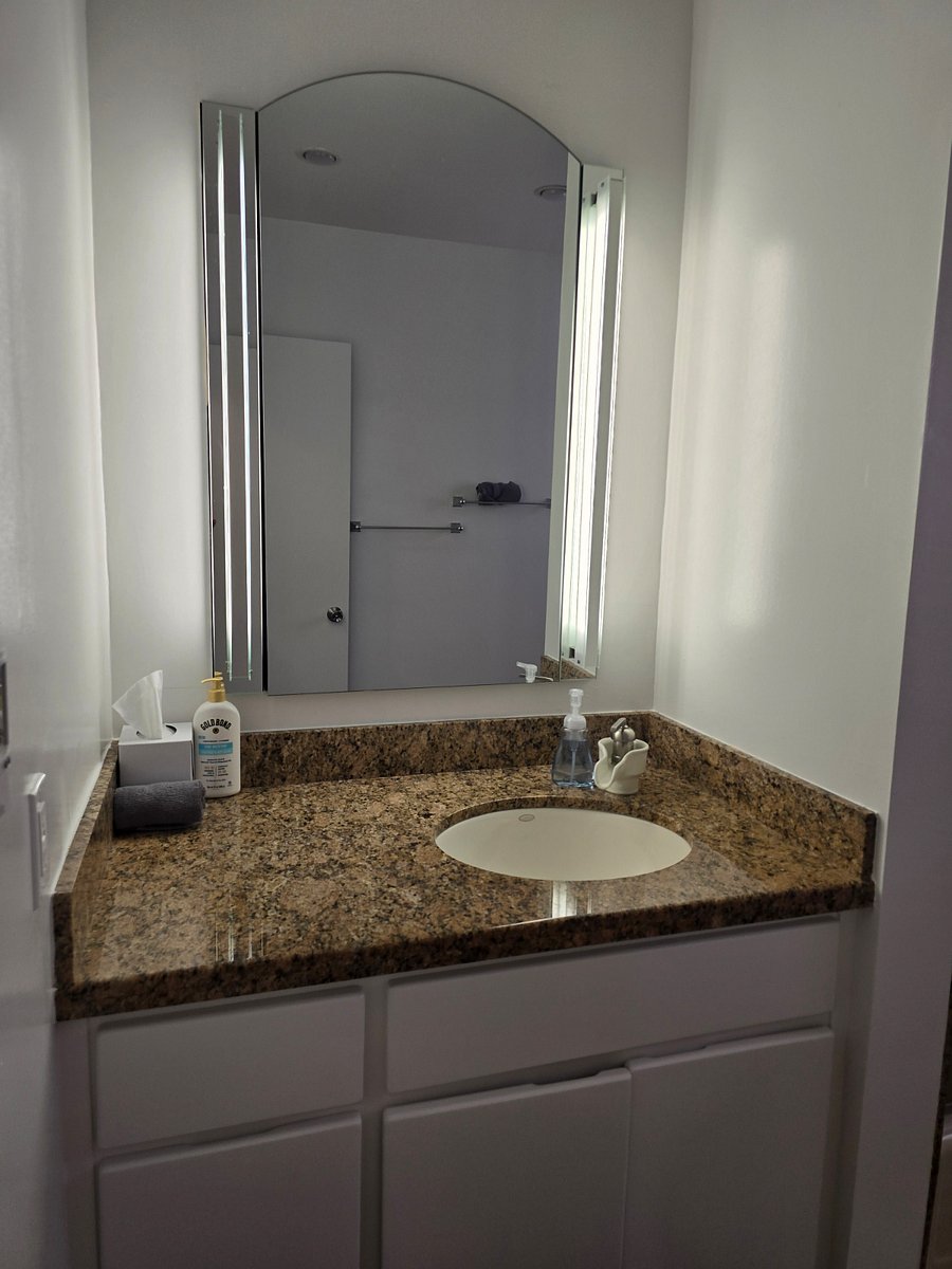 Main bathroom