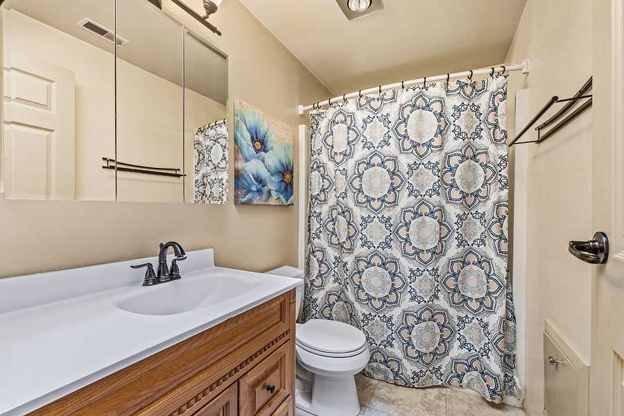upstairs bath 