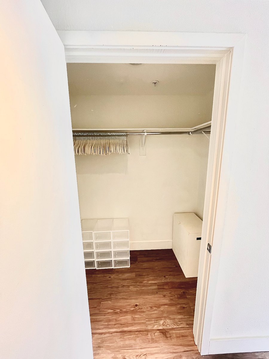Walk-in closet