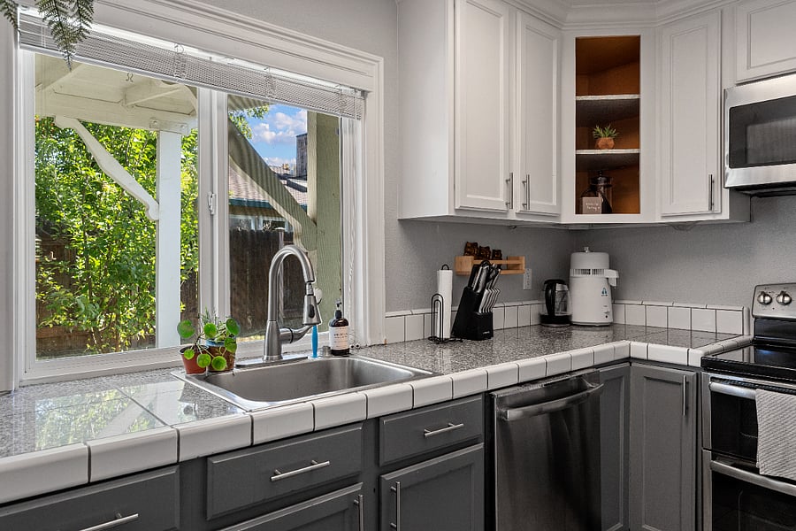 Downstairs kitchen-SHARED