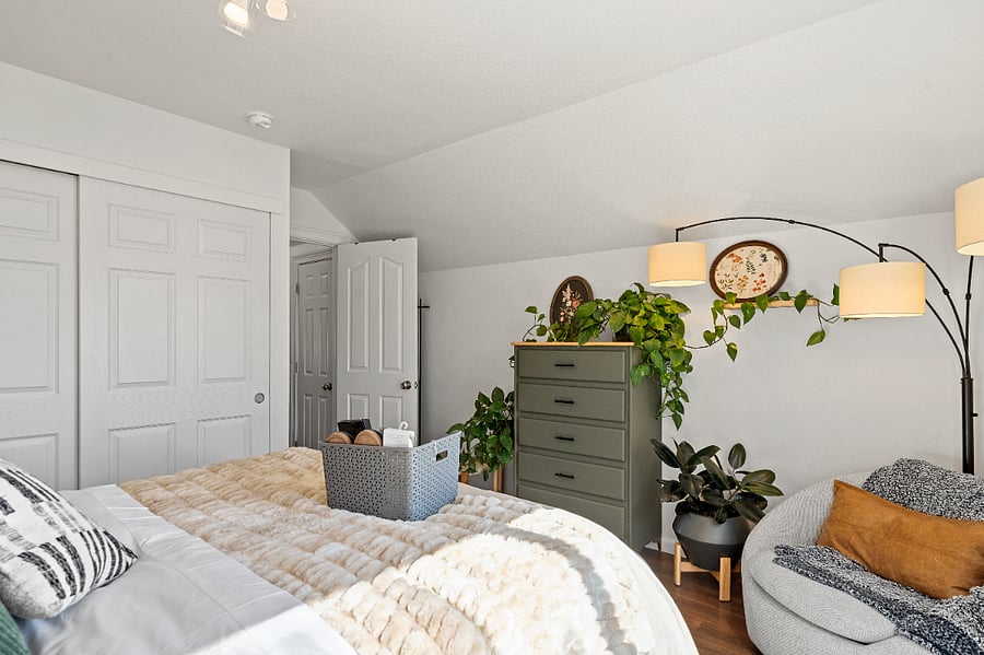 Comfortable seating area 