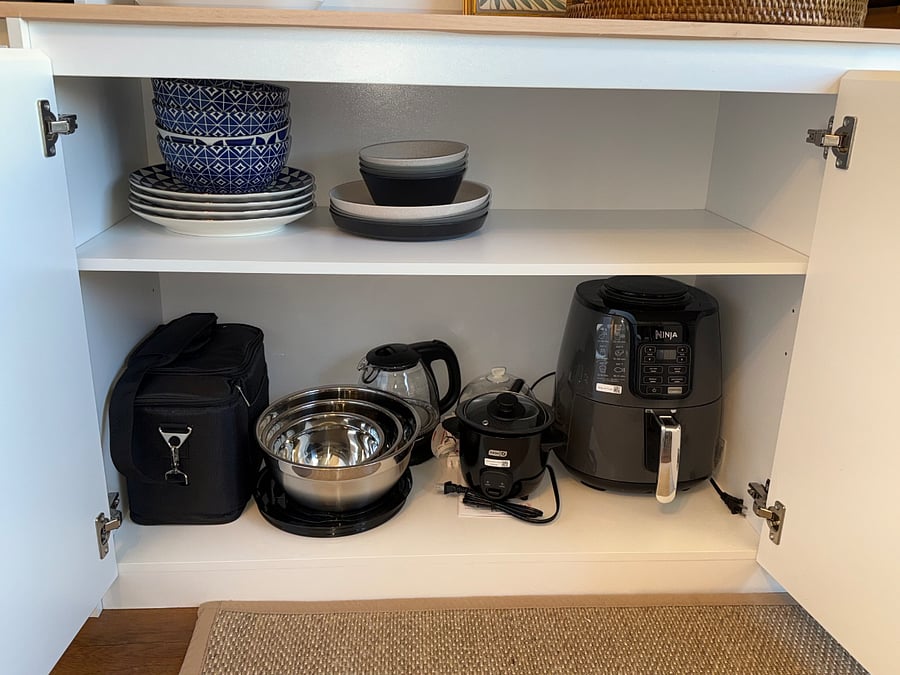 Air fryer, rice cooker, egg cooker, kettle, ninja bullet, insulated lunch bag and Tupperware