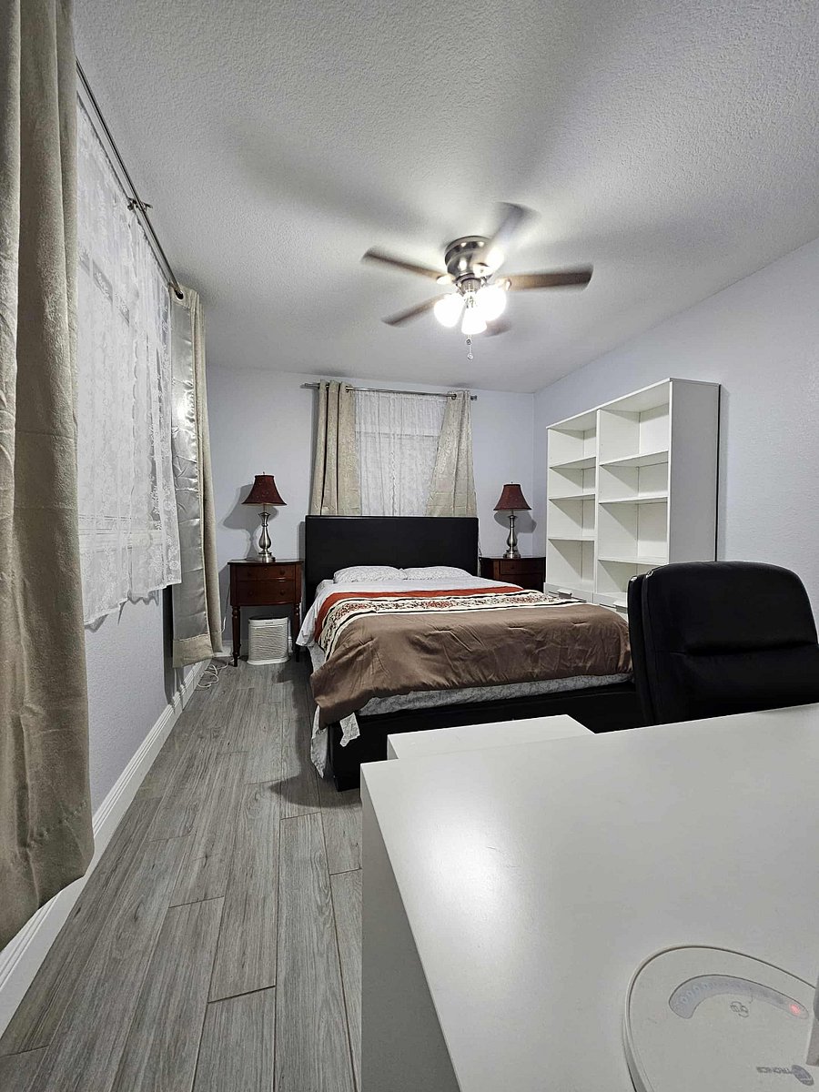 Ample shelf and storage space for all your belongings