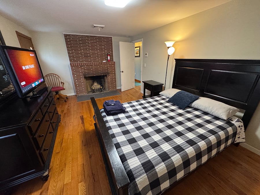 Master Bedroom 1