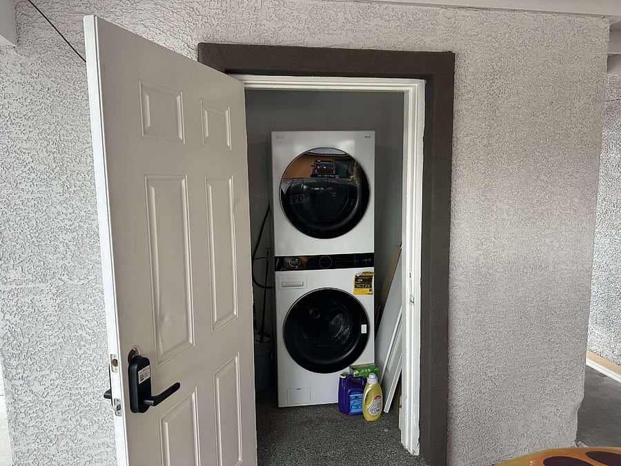 LAUNDRY AREA