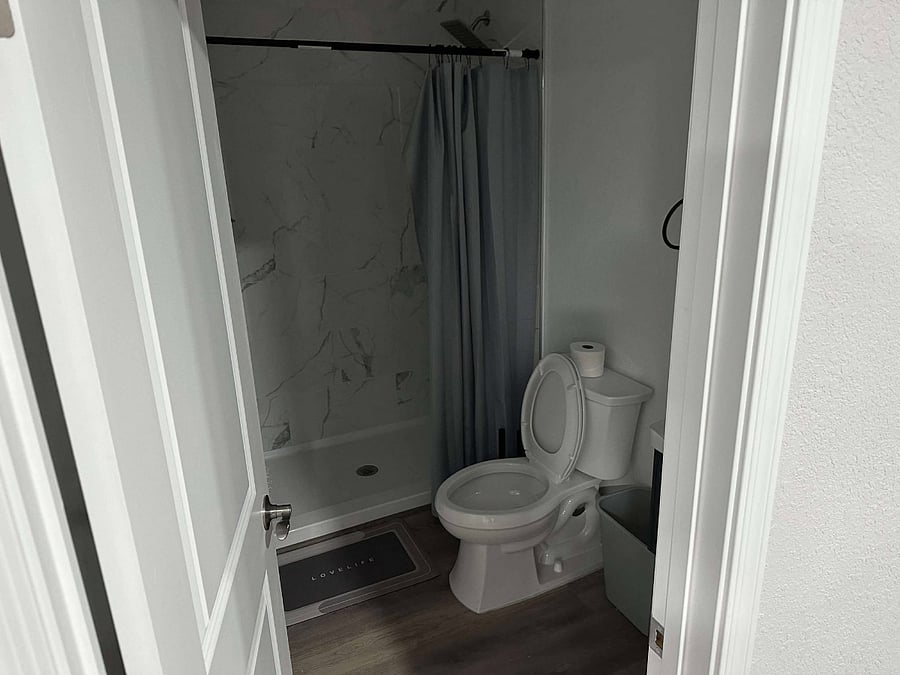 ROOM 1 PRIVATE BATH