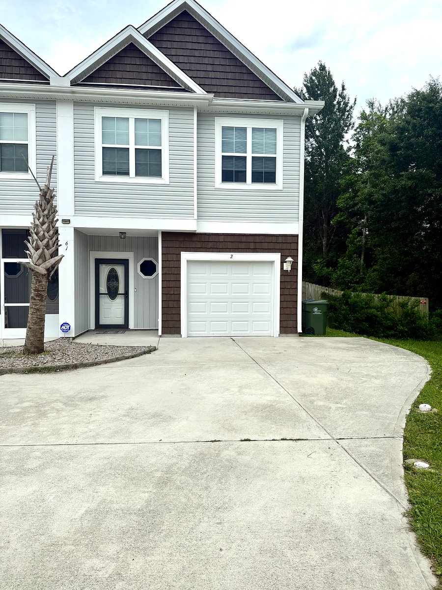 2 driveway parking spots


