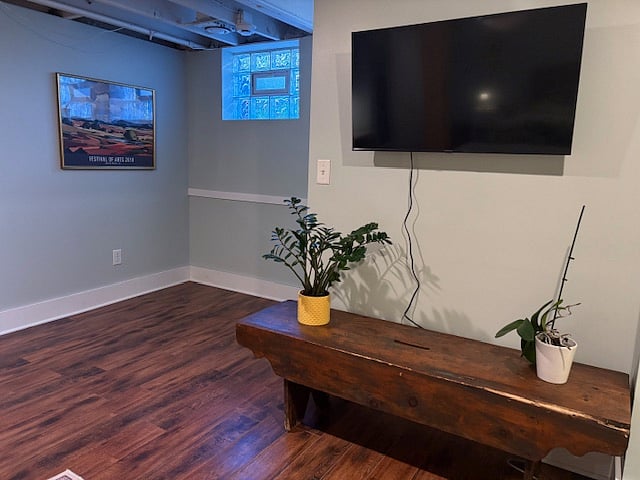 Entrance and smart TV