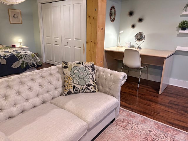 Seating area